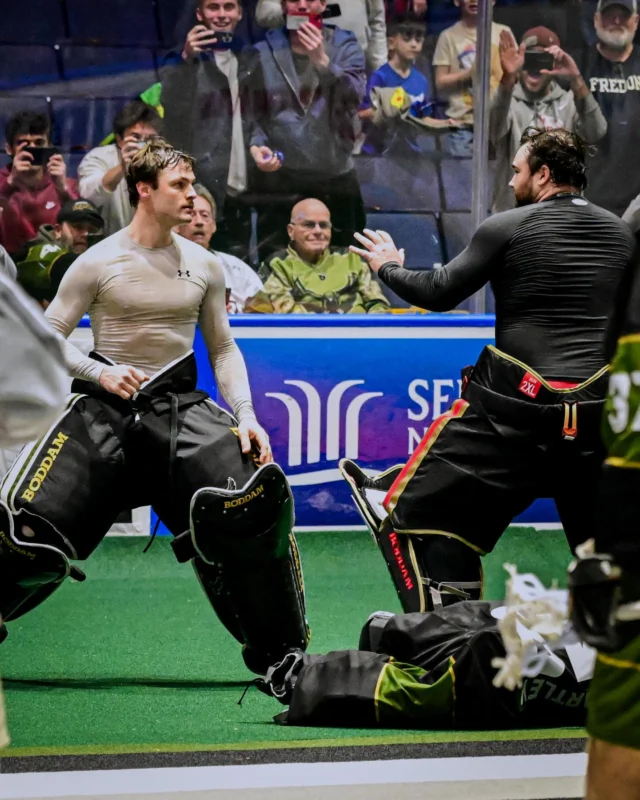 The only time swiping left is encouraged 📸